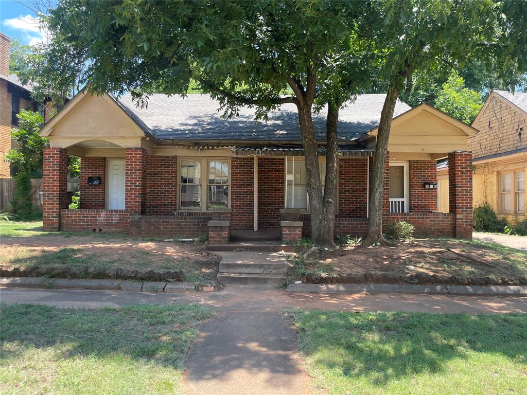711 Baylor Street Property Photo 1