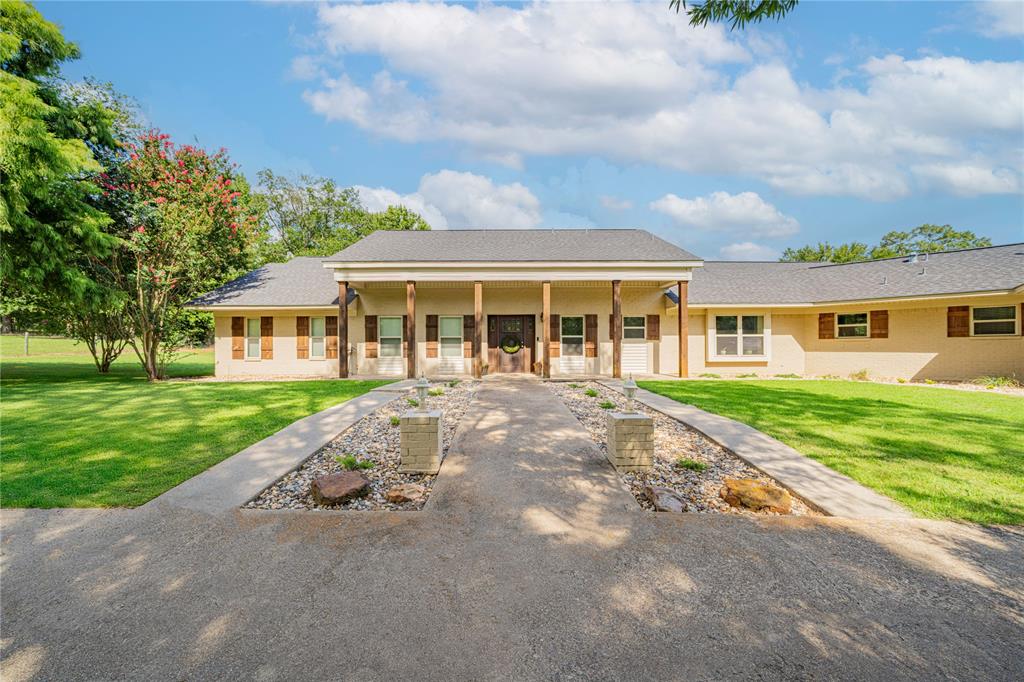 171 County Road 4412 Property Photo 1