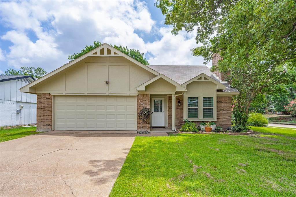 1456 Larchmont Drive Property Photo 1