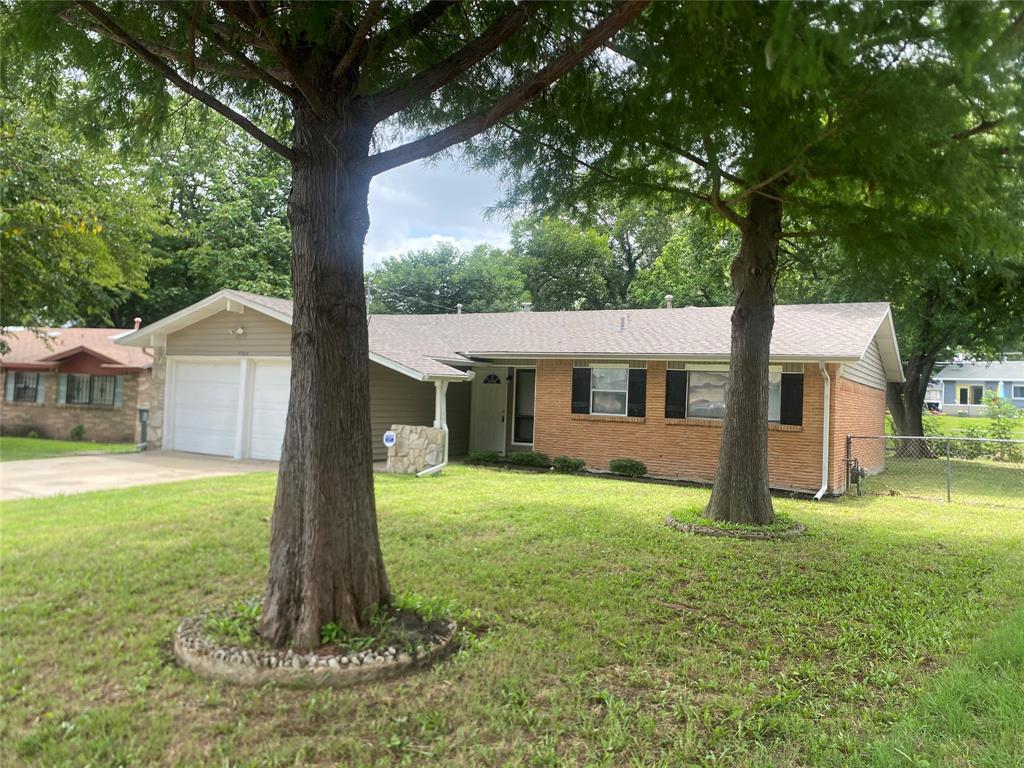 7924 Silverdale Drive Property Photo 1