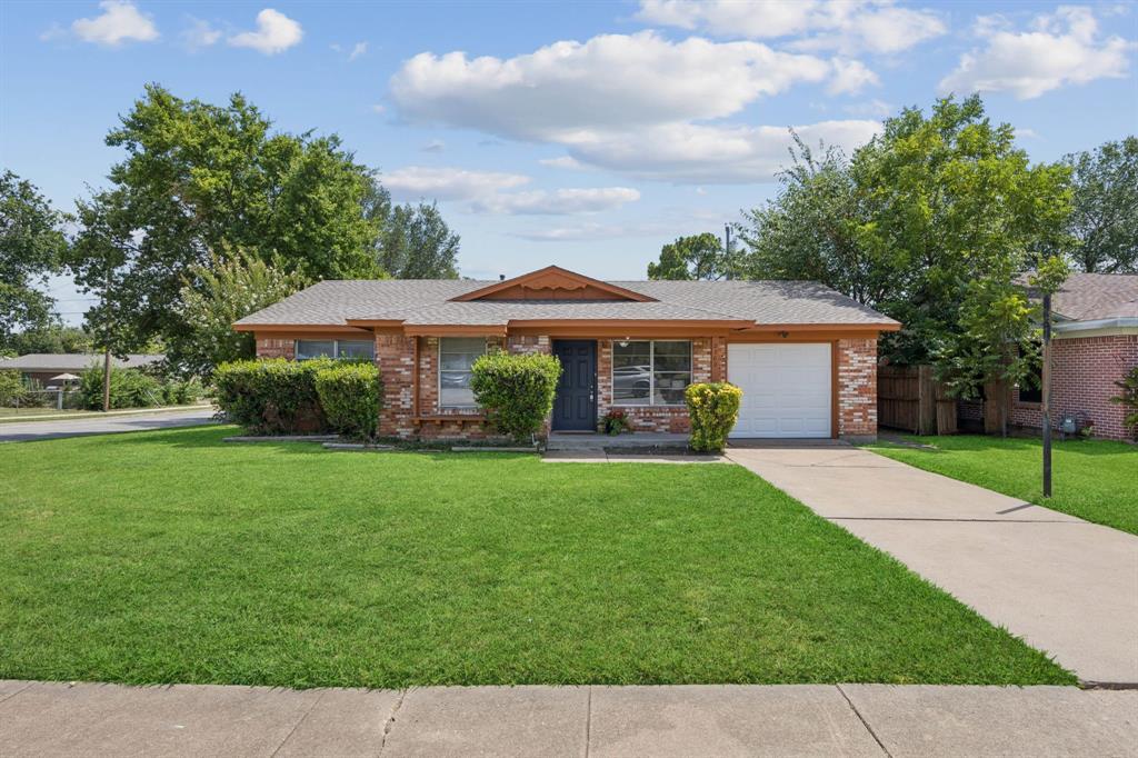 2702 Morgan Drive Property Photo 1