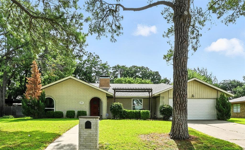 2305 Tanglewood Drive Property Photo 1