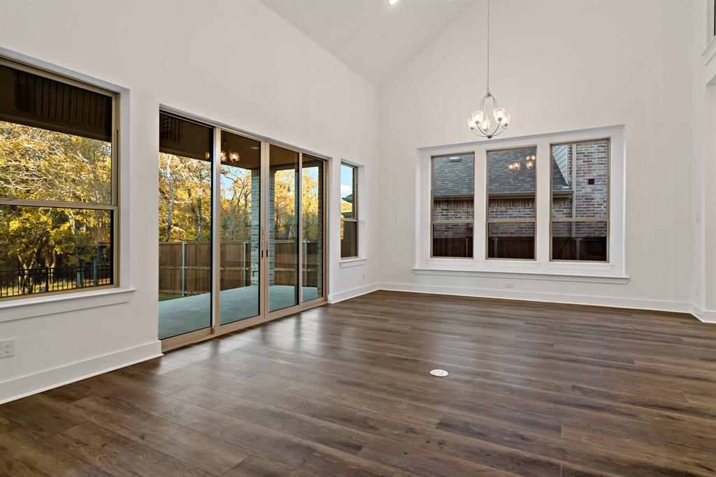 9525 Sunset Lane Property Photo 6