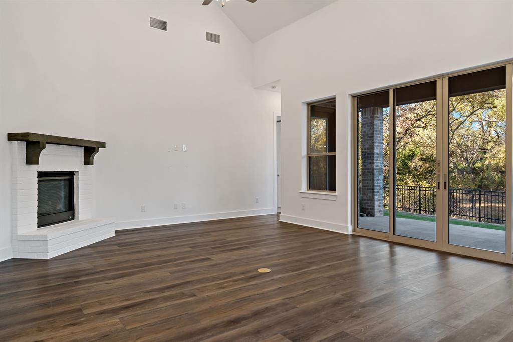 9525 Sunset Lane Property Photo 7