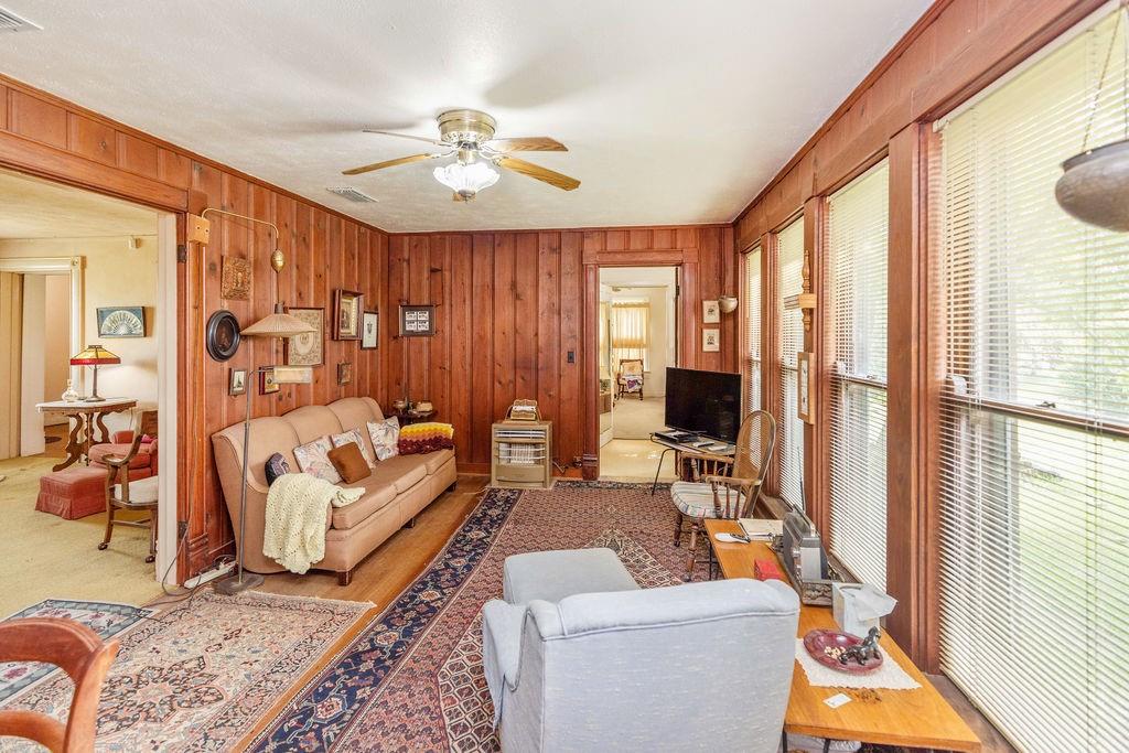 701 5th Street Property Photo 11