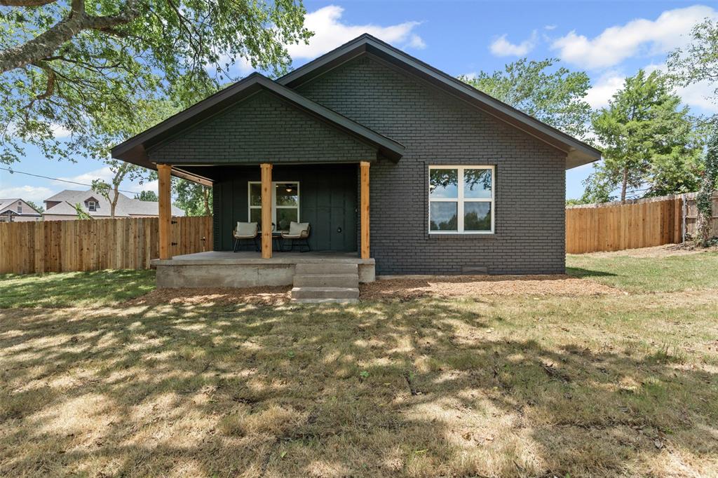760 E Highland Road Property Photo 1
