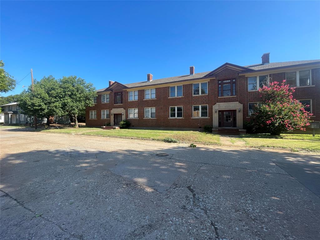 1706 8th Street Property Photo 1