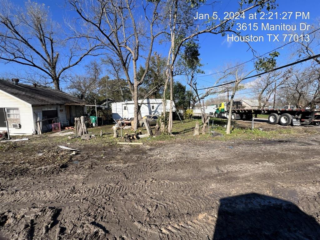 3615 Manitou Property Photo 1