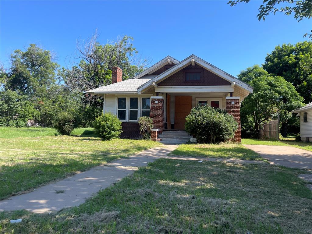 1918 8th Street Property Photo 1