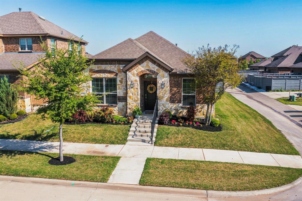 1421 Sage Way Property Photo 1