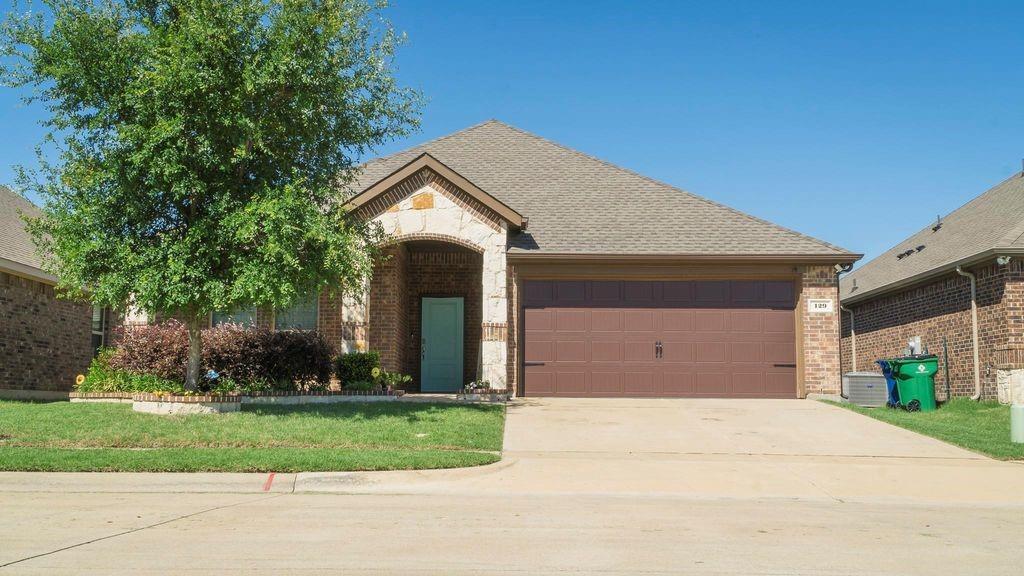 129 Garden Grove Drive Property Photo 1