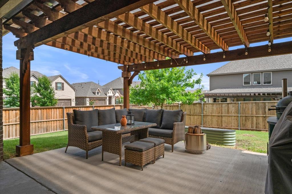 8242 Horsetail Court Property Photo 3