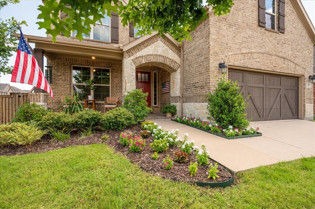 8242 Horsetail Court Property Photo 5