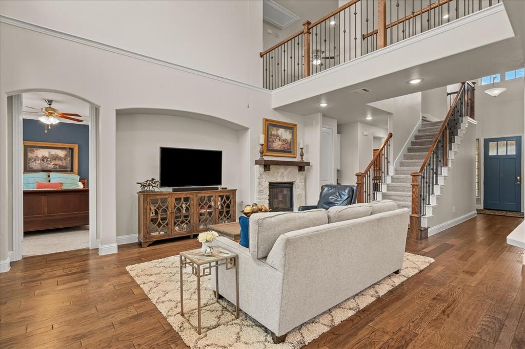 8242 Horsetail Court Property Photo 9