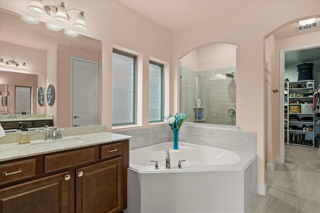 8242 Horsetail Court Property Photo 20
