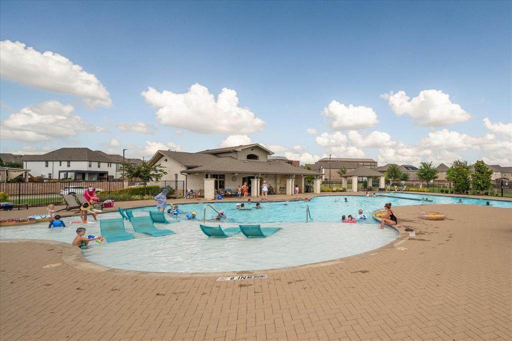 8242 Horsetail Court Property Photo 35