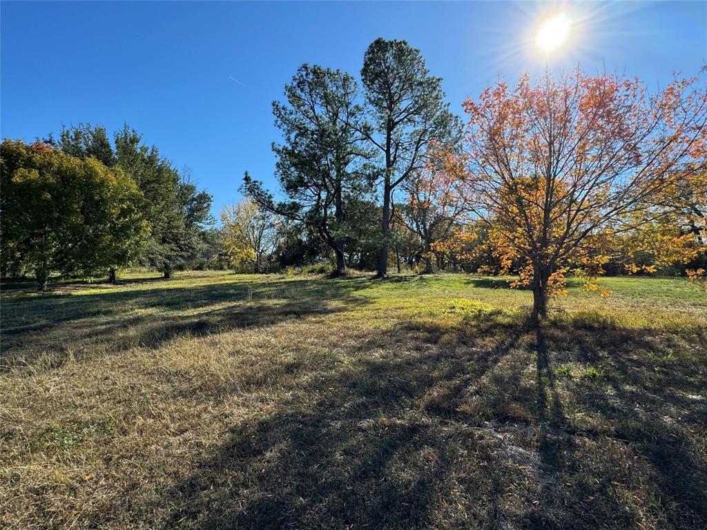 812 W Bells Boulevard Property Photo 1