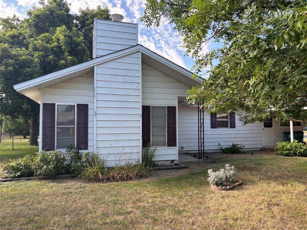 602 Howard Street Property Photo 1