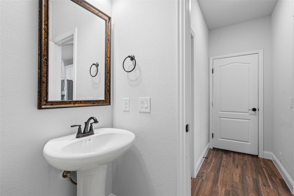 520 Ridgewater Trail Property Photo 6