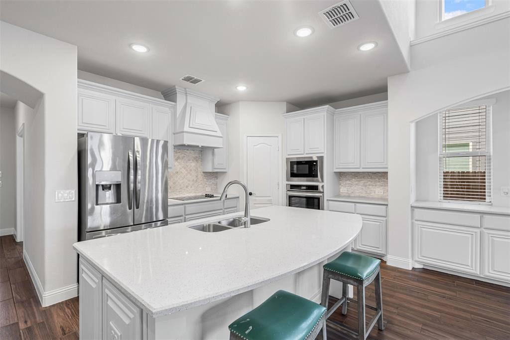 520 Ridgewater Trail Property Photo 8