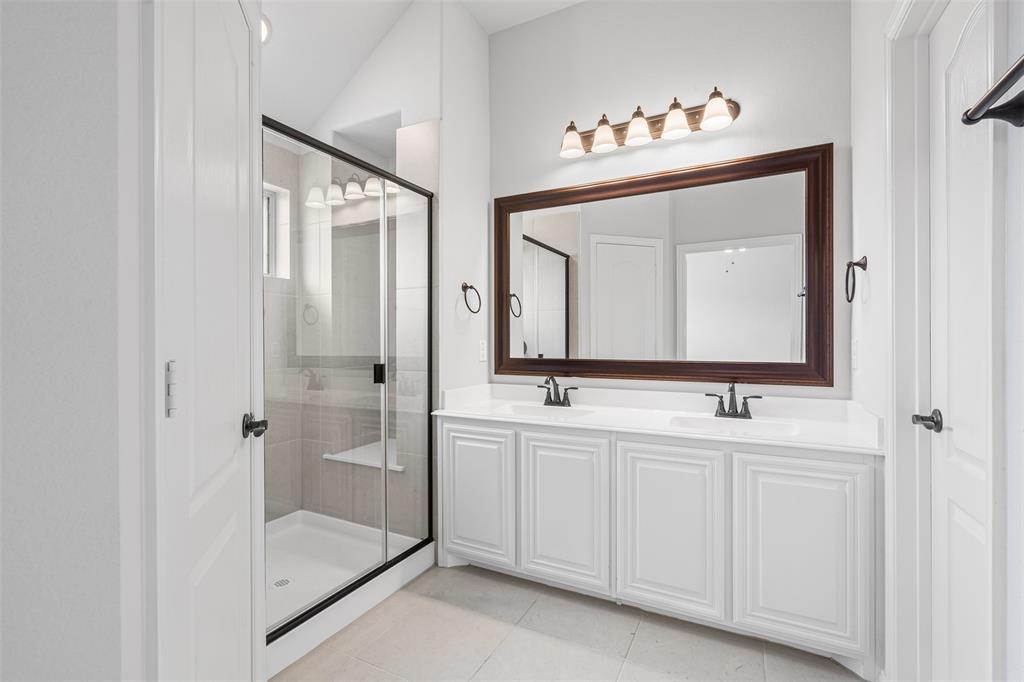 520 Ridgewater Trail Property Photo 28
