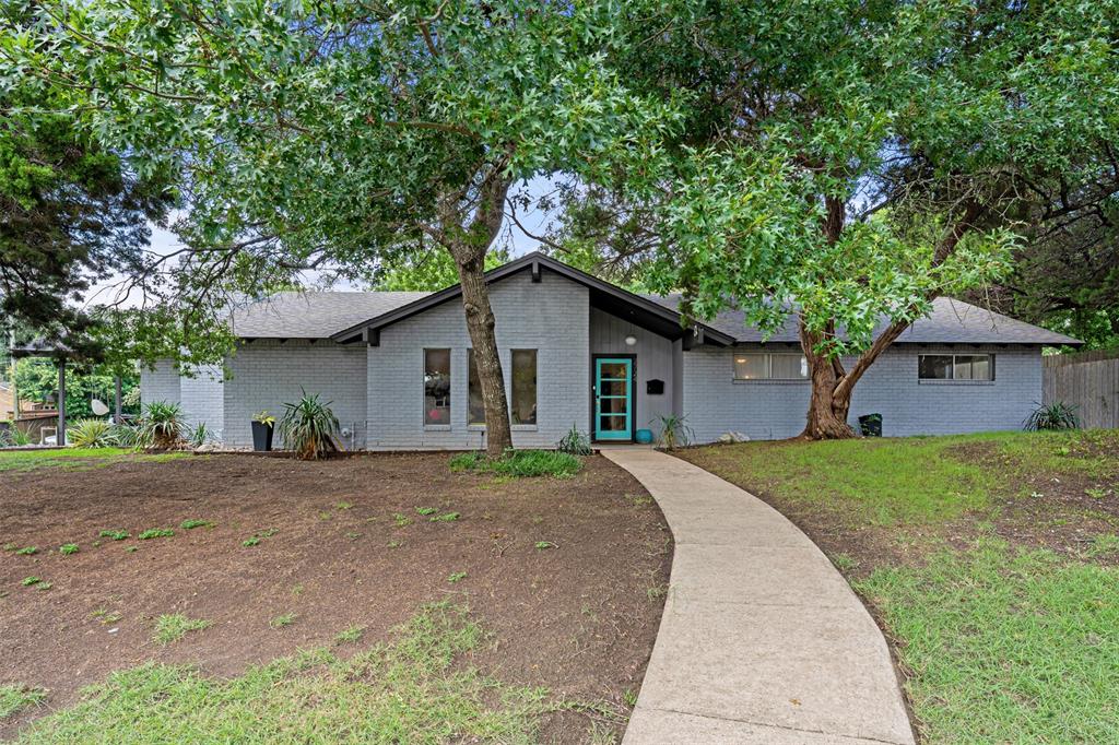 2724 Wooded Acres Drive Property Photo 1