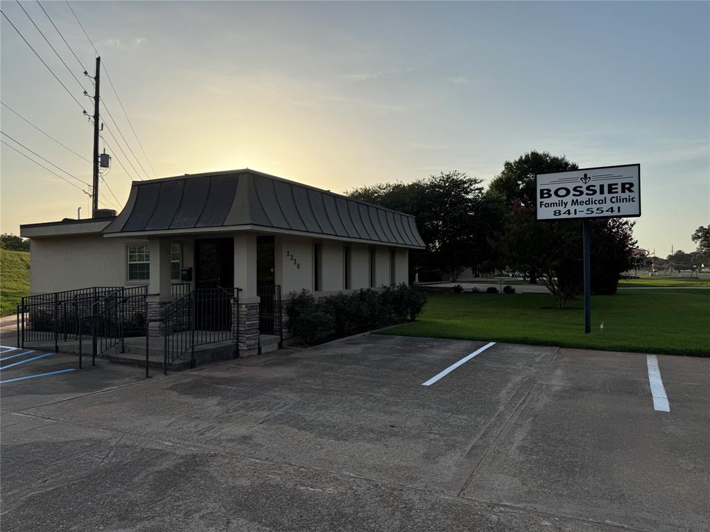 3330 Barksdale Boulevard