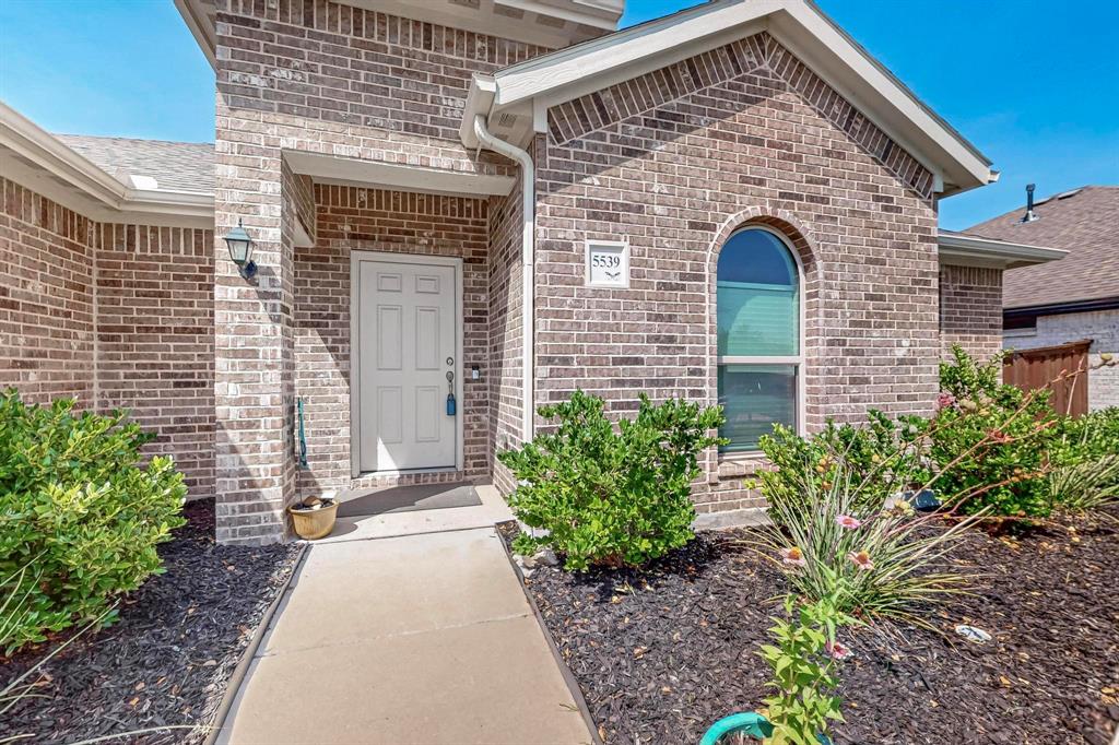 5539 Huffines Boulevard Property Photo 1