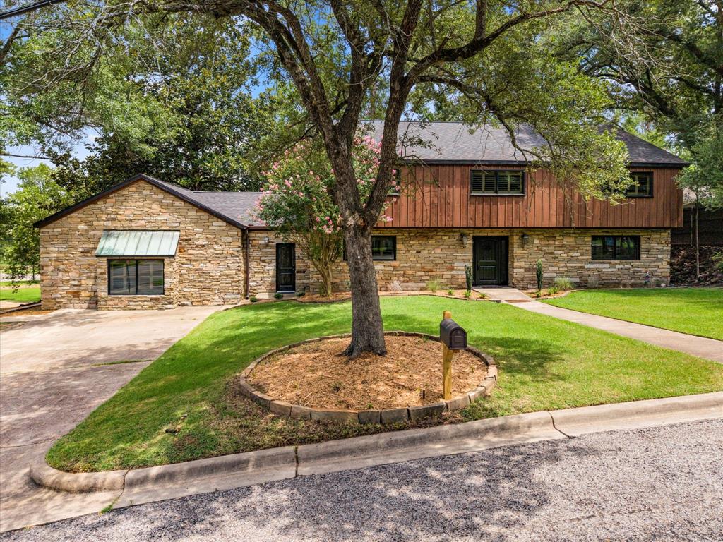 701 Fleming Drive Property Photo 1