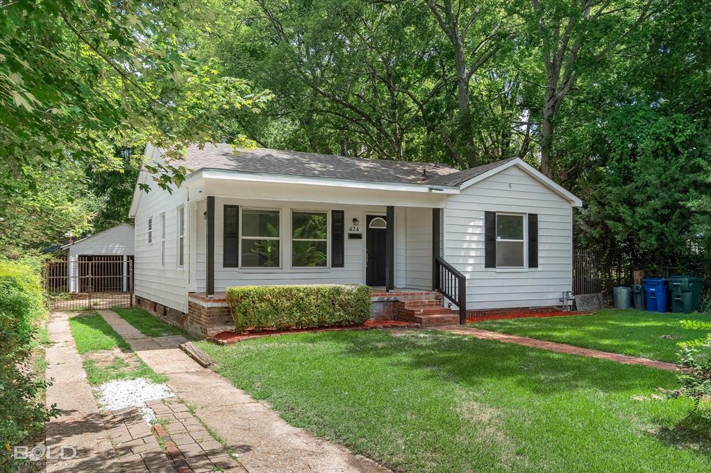 424 Slattery Boulevard Property Photo 1