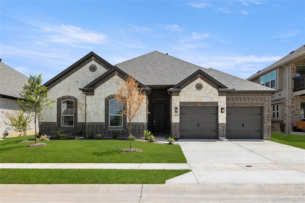 1019 Moss Grove Trail Property Photo 1