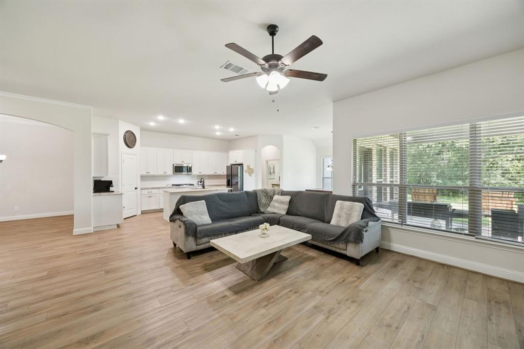 557 Buckthorn Drive Property Photo 10
