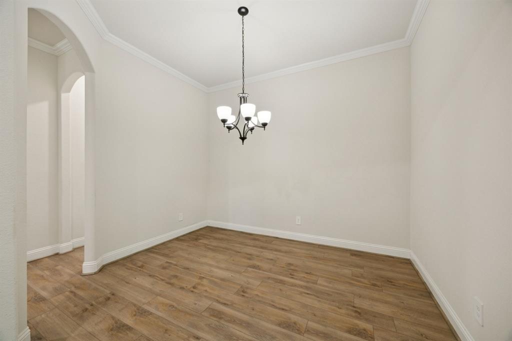 557 Buckthorn Drive Property Photo 14