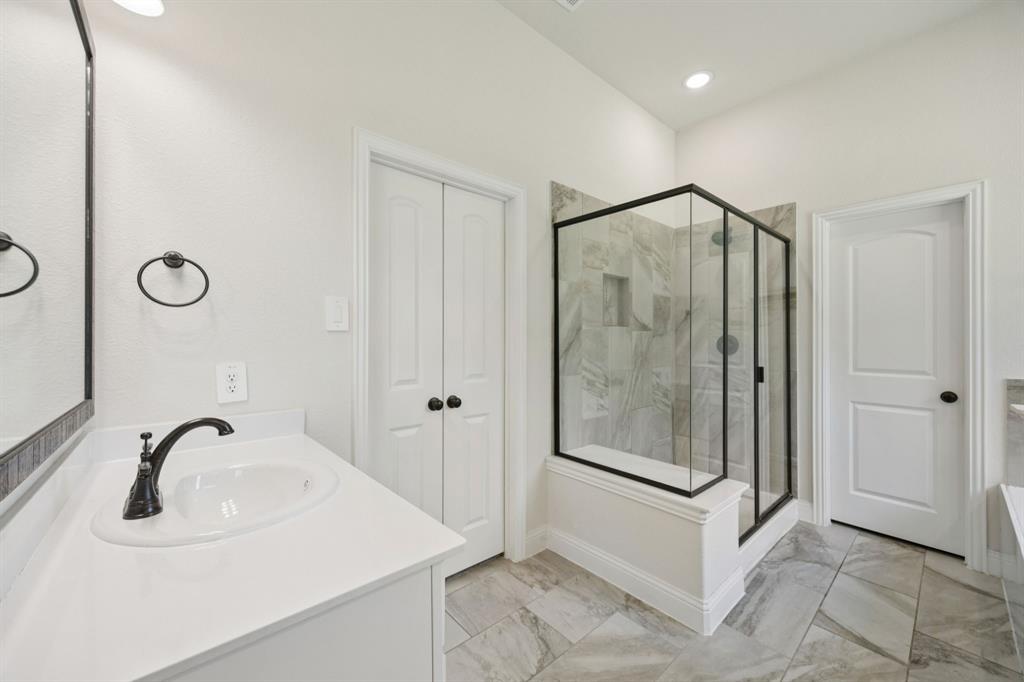 557 Buckthorn Drive Property Photo 18