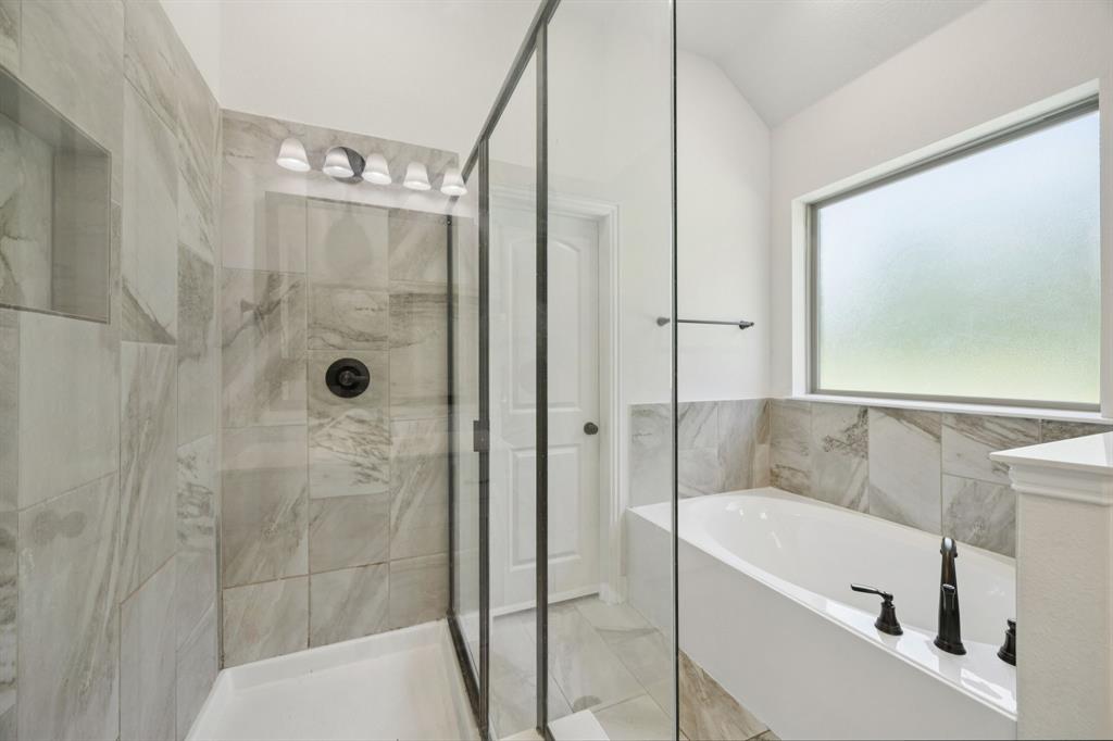 557 Buckthorn Drive Property Photo 19