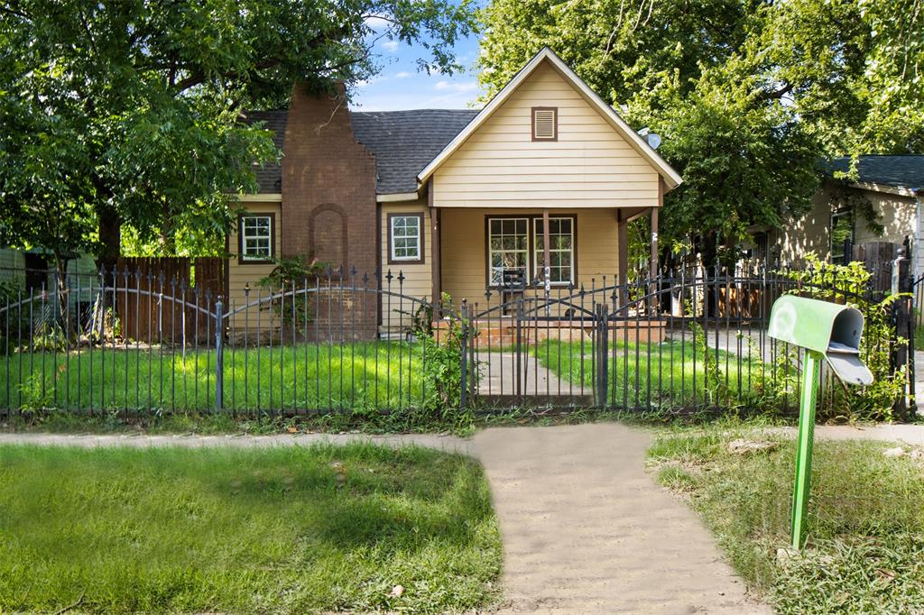 2825 Avenue I Property Photo 1