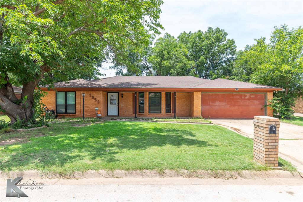 1932 Richland Drive Property Photo 1