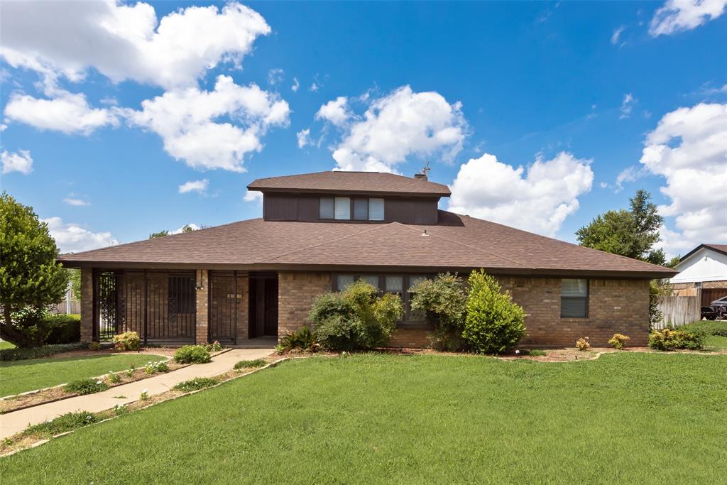2735 Steamboat Circle