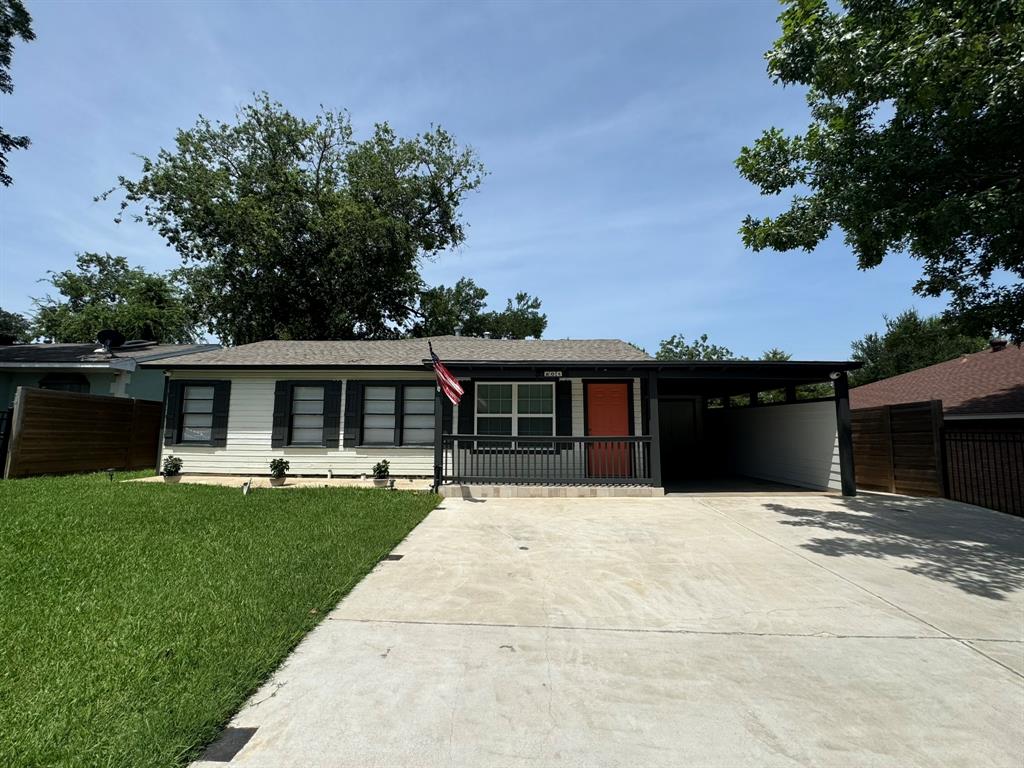 805 Ne 23rd Street Property Photo 1