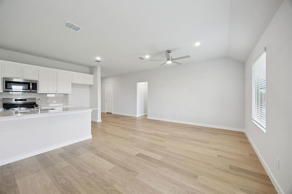 9309 Wild West Way Property Photo 7