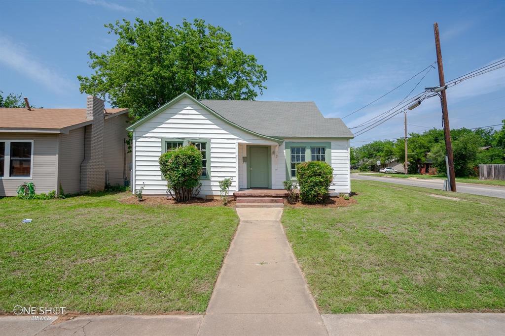 1102 Poplar Street Property Photo 1