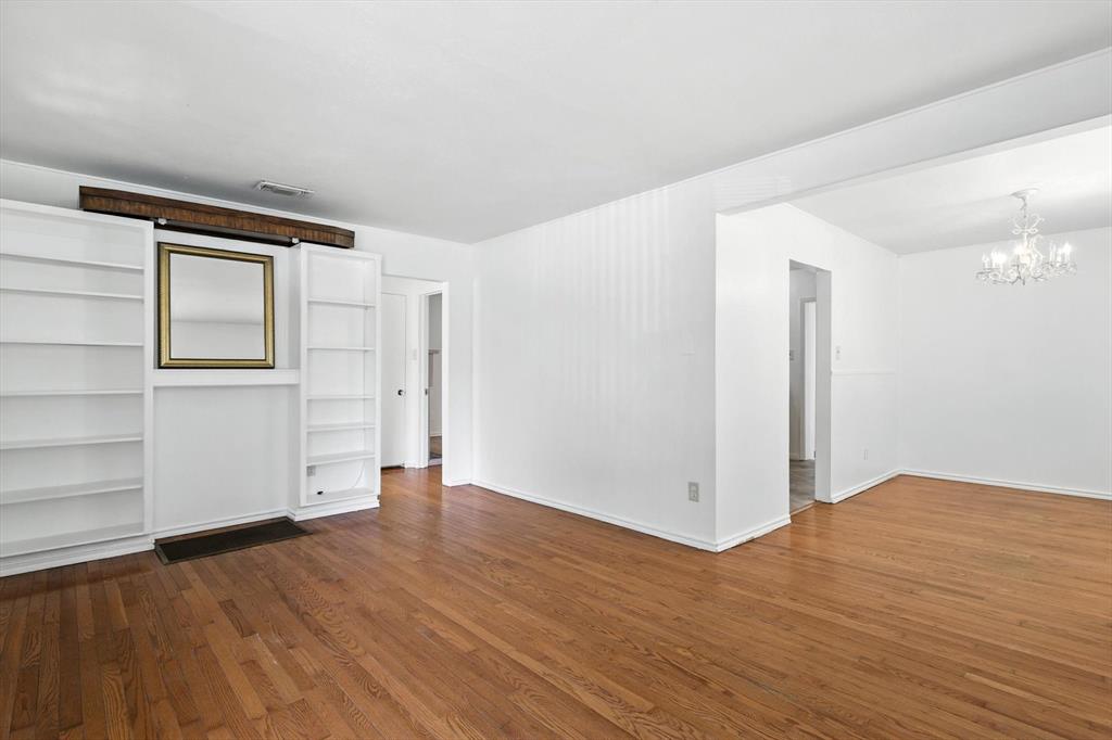 3108 Hunter Street Property Photo 5