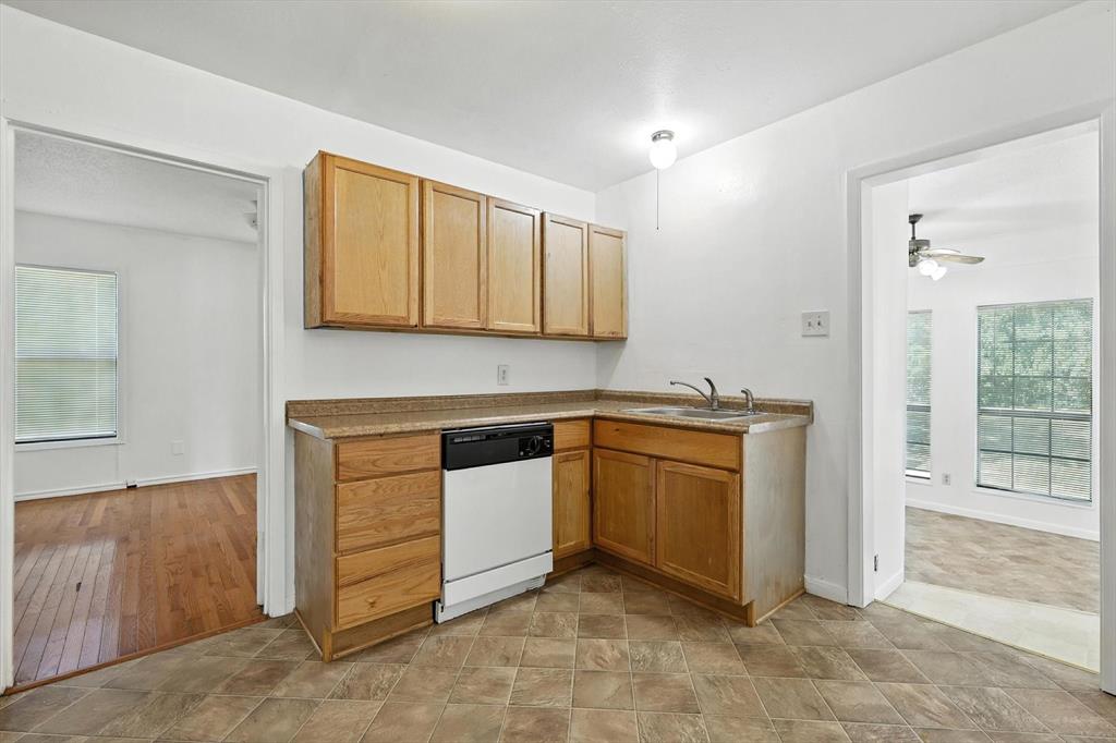 3108 Hunter Street Property Photo 8