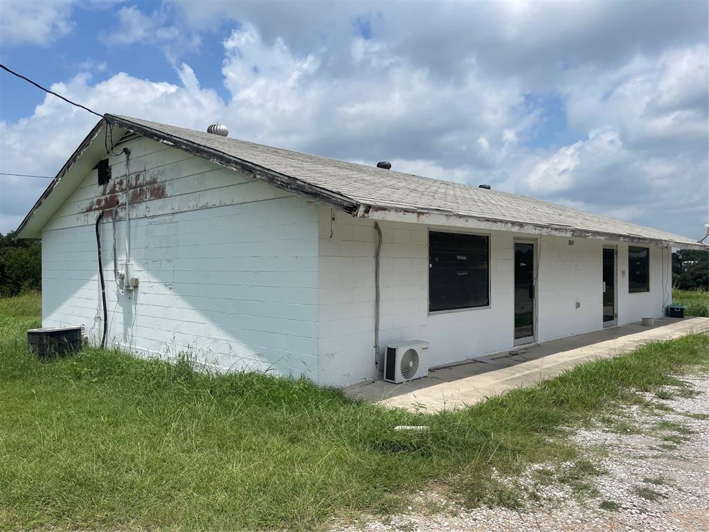 7869 Highway 279 Property Photo 1