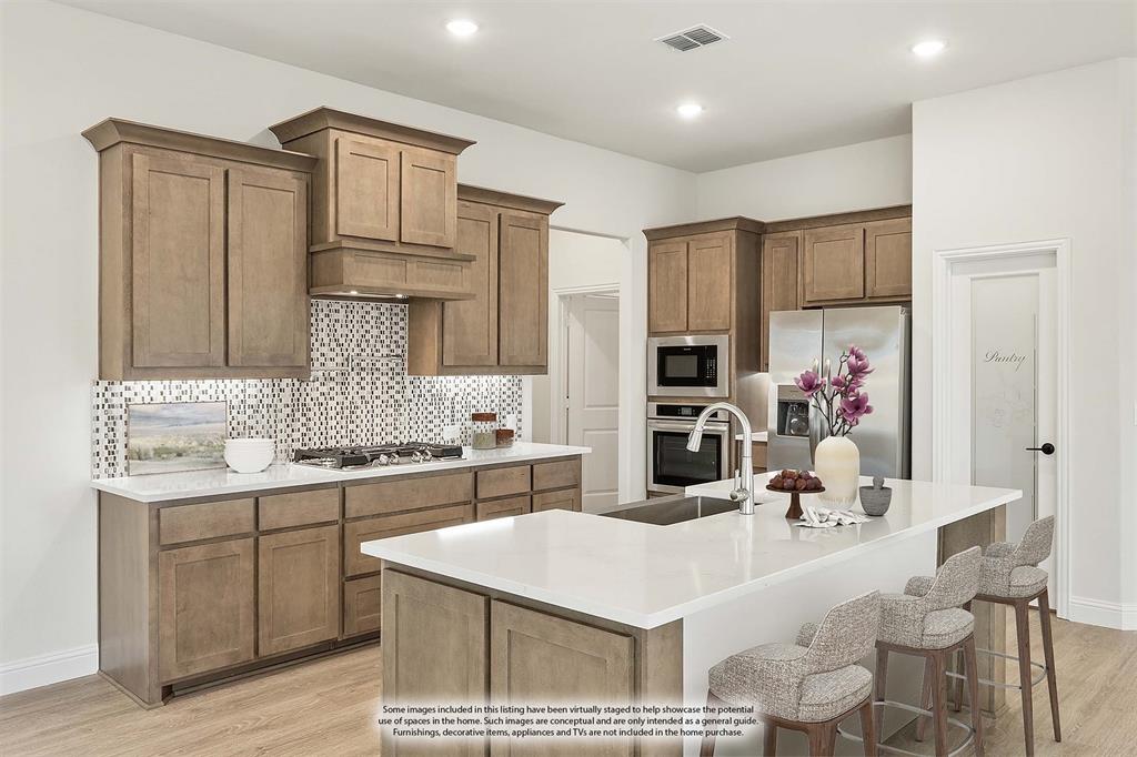 928 Split Oak Lane Property Photo 19