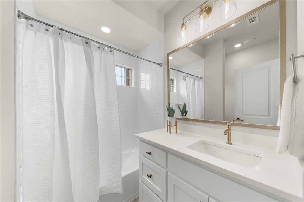 1245 Armstrong Property Photo 13