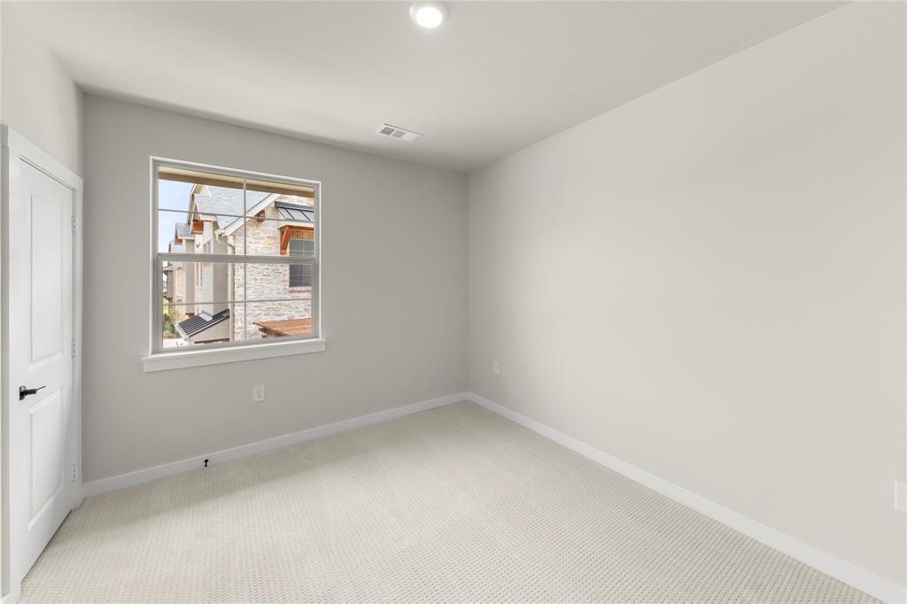 1245 Armstrong Property Photo 14