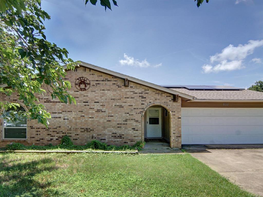 905 Redbud Street Property Photo 1