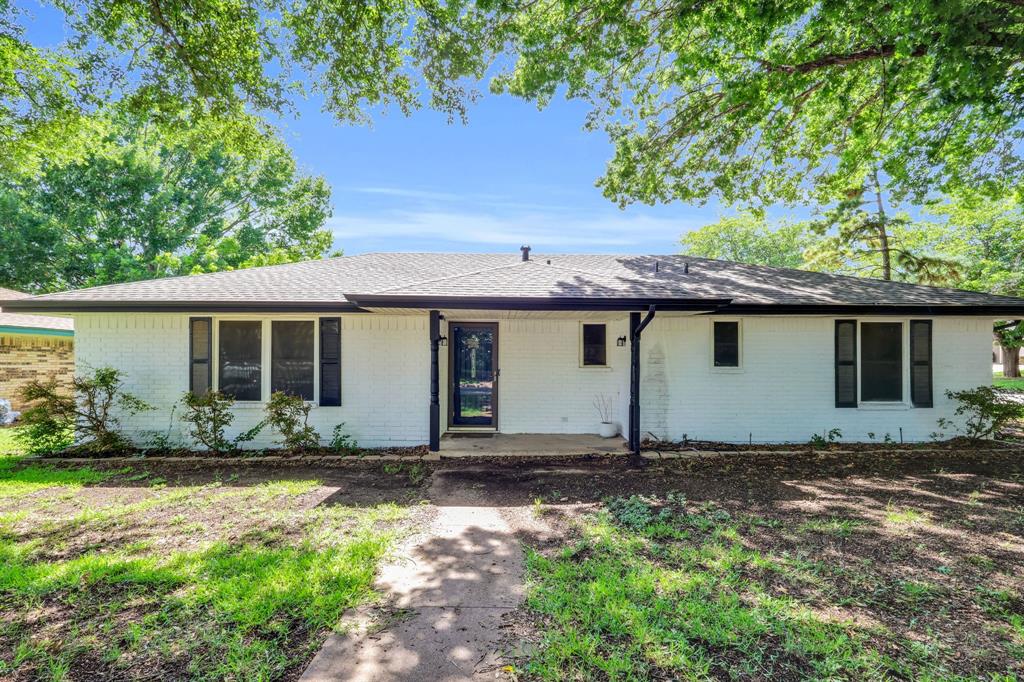 1511 Hillside Drive Property Photo 1