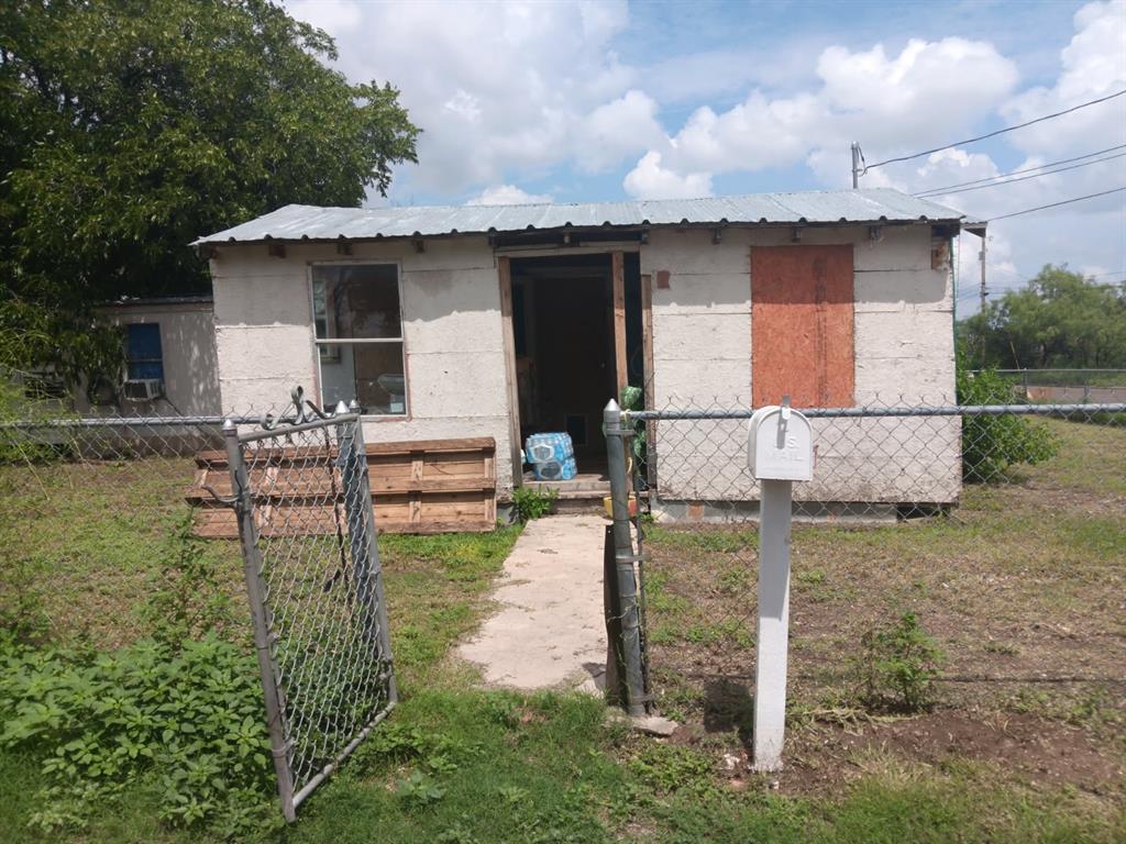 4002 Columbia Street Property Photo 1